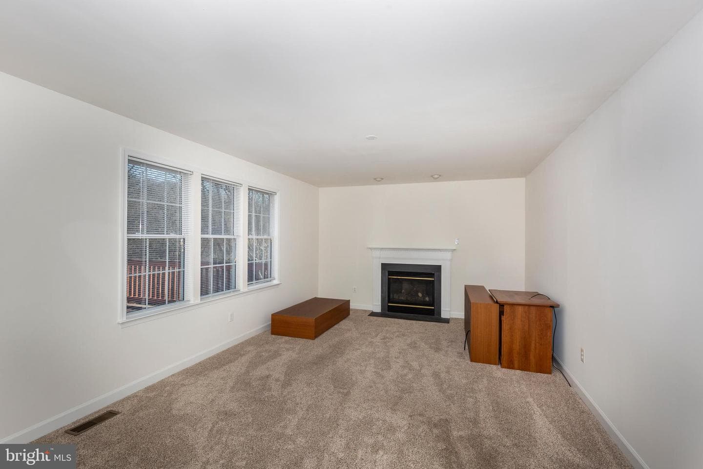 7680 Swallow Road photo 31