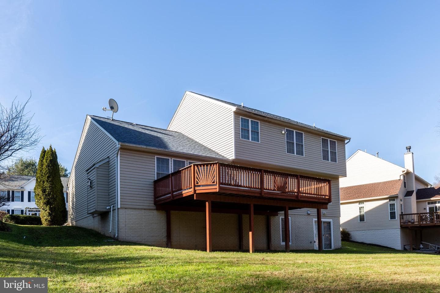 7680 Swallow Road photo 4