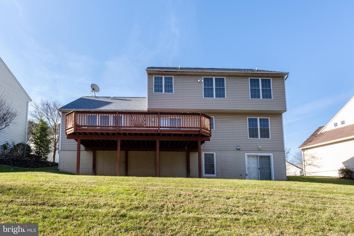 7680 Swallow Road photo 5