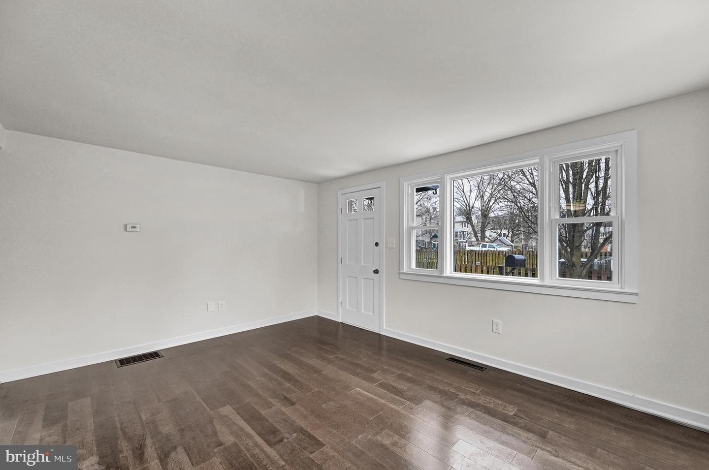 101 E Thomas Street photo 10