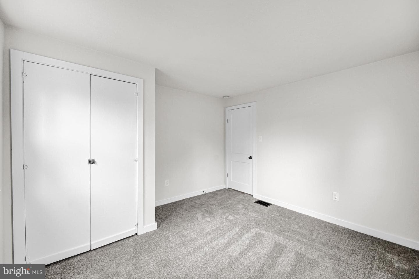 101 E Thomas Street photo 19
