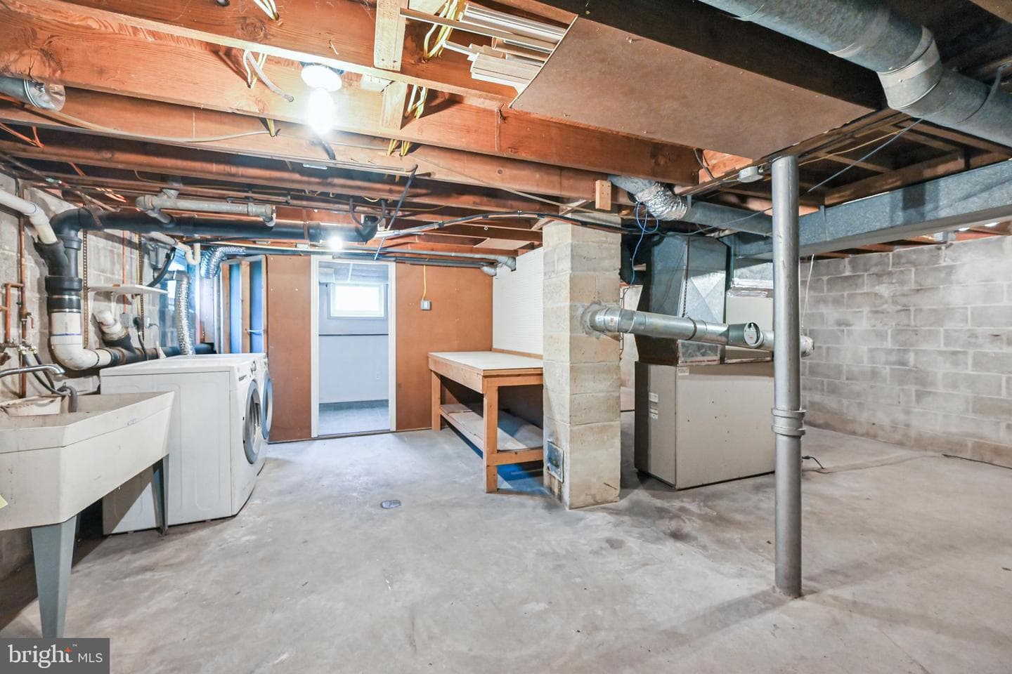 101 E Thomas Street photo 22