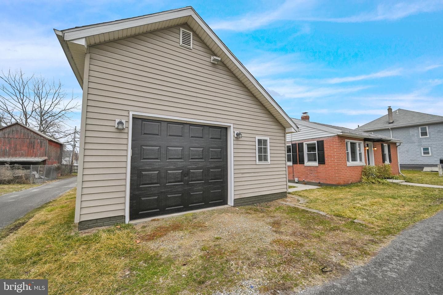 101 E Thomas Street photo 28