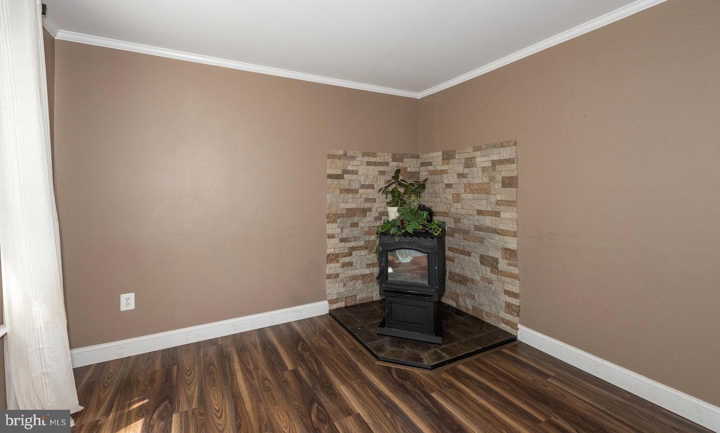 87 Crimson Avenue photo 6