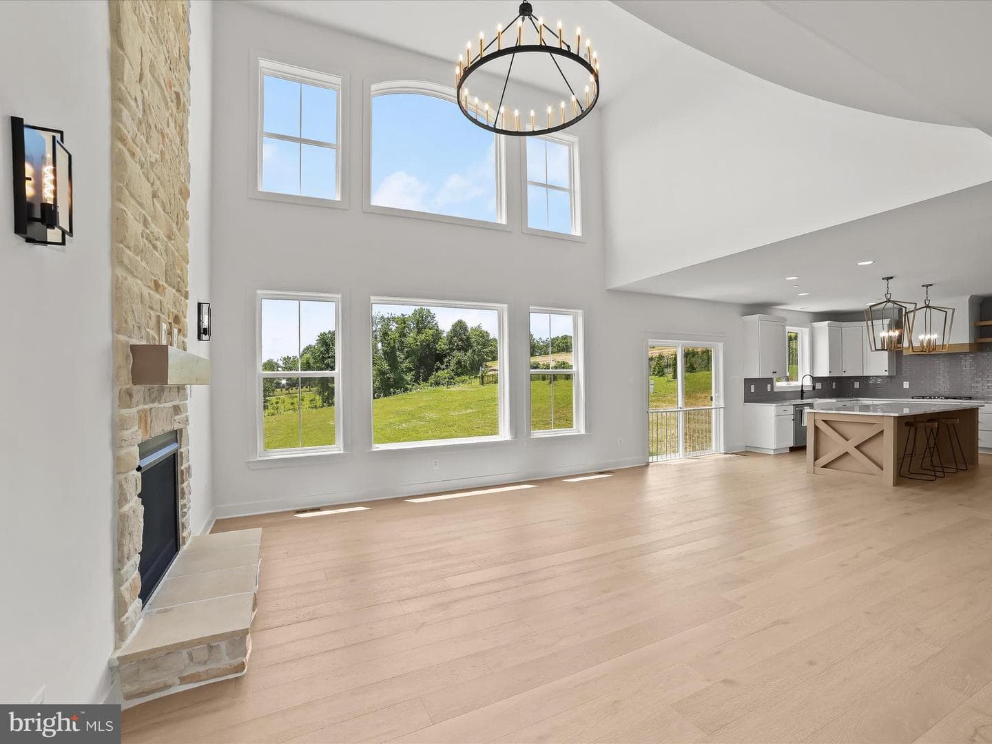 2502 Triumph Drive photo 22