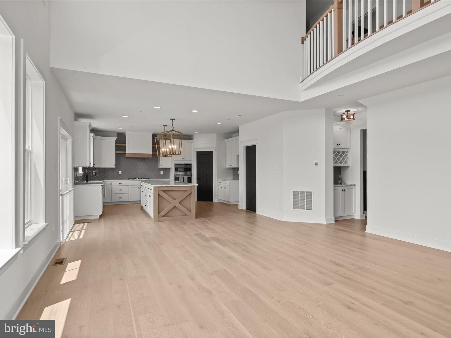 2502 Triumph Drive photo 27