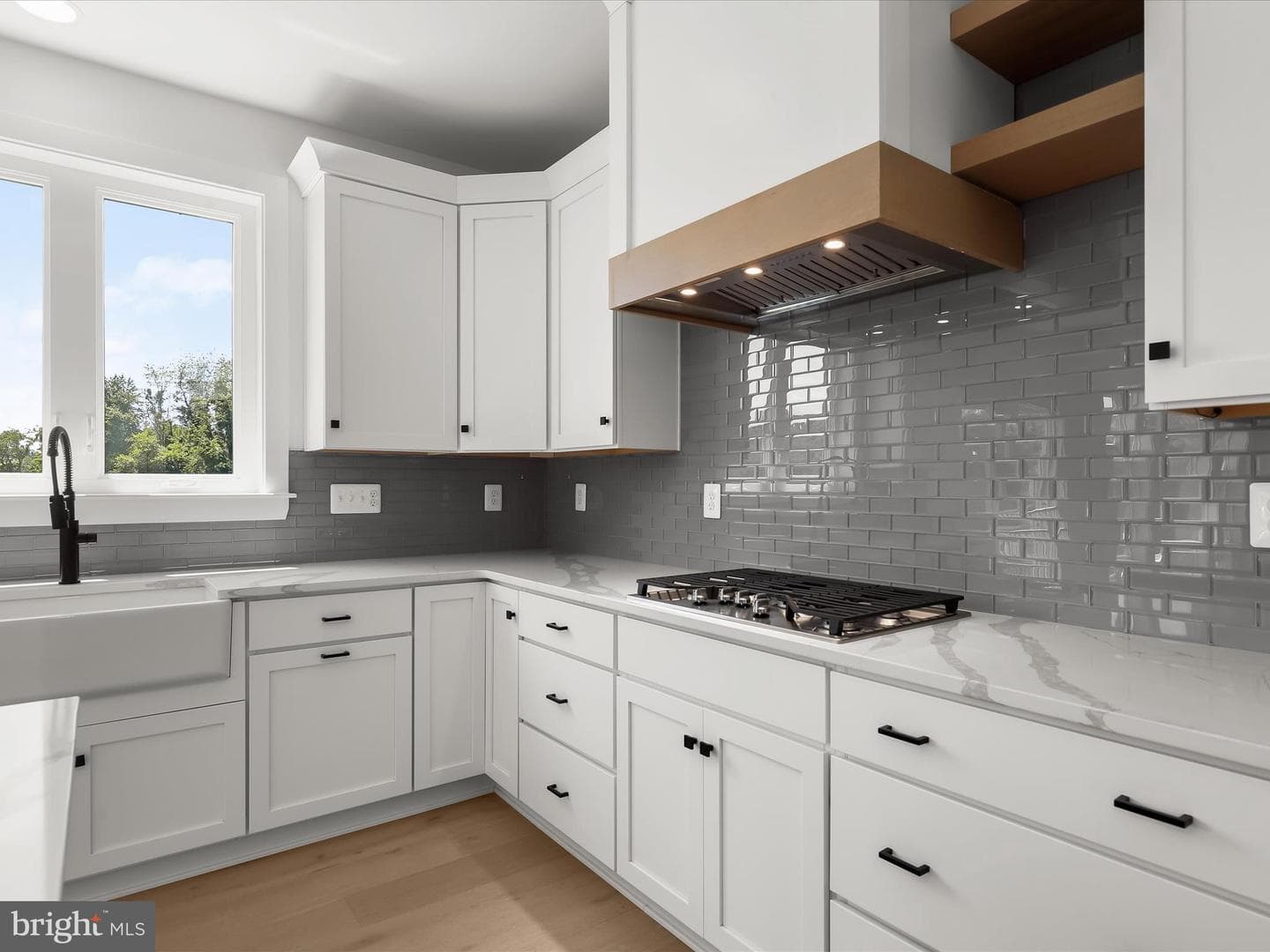 2502 Triumph Drive photo 33