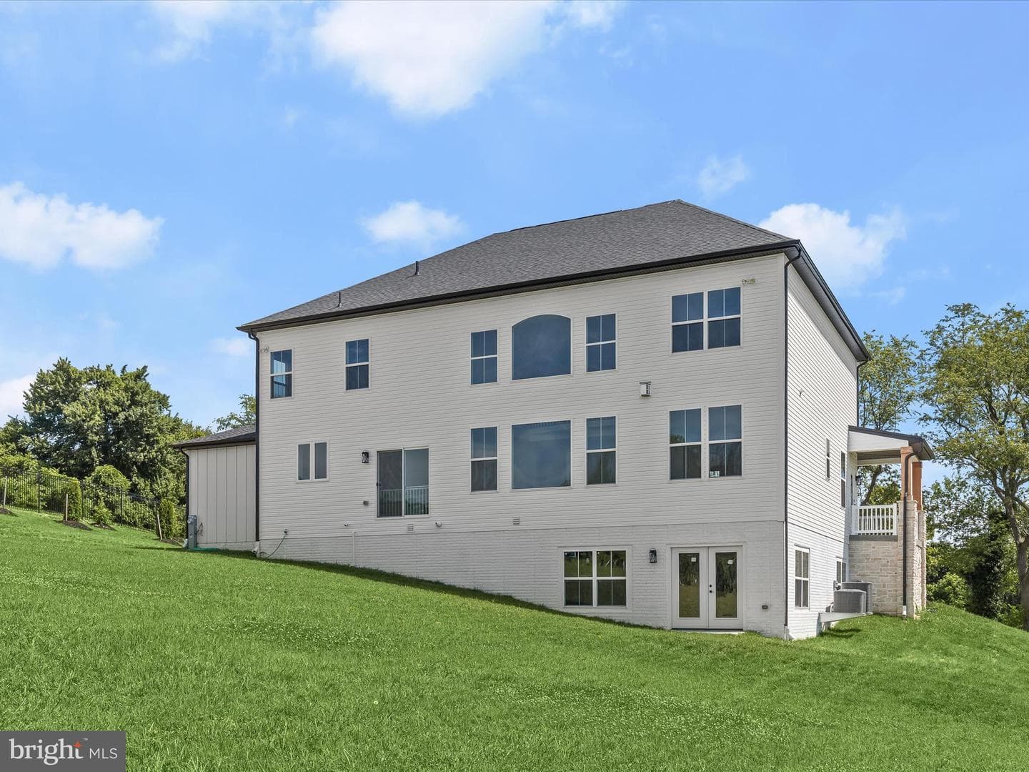 2502 Triumph Drive photo 65