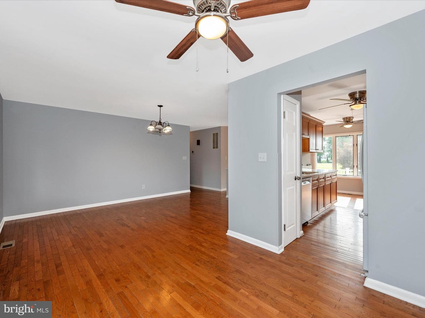 5415 Woodbine Road photo 8