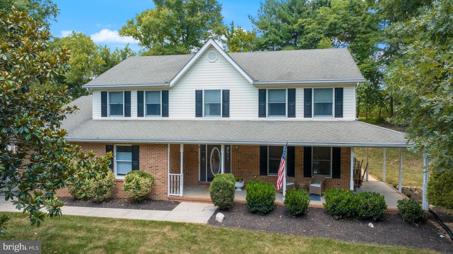 2420 Twin Knolls Circle photo 1