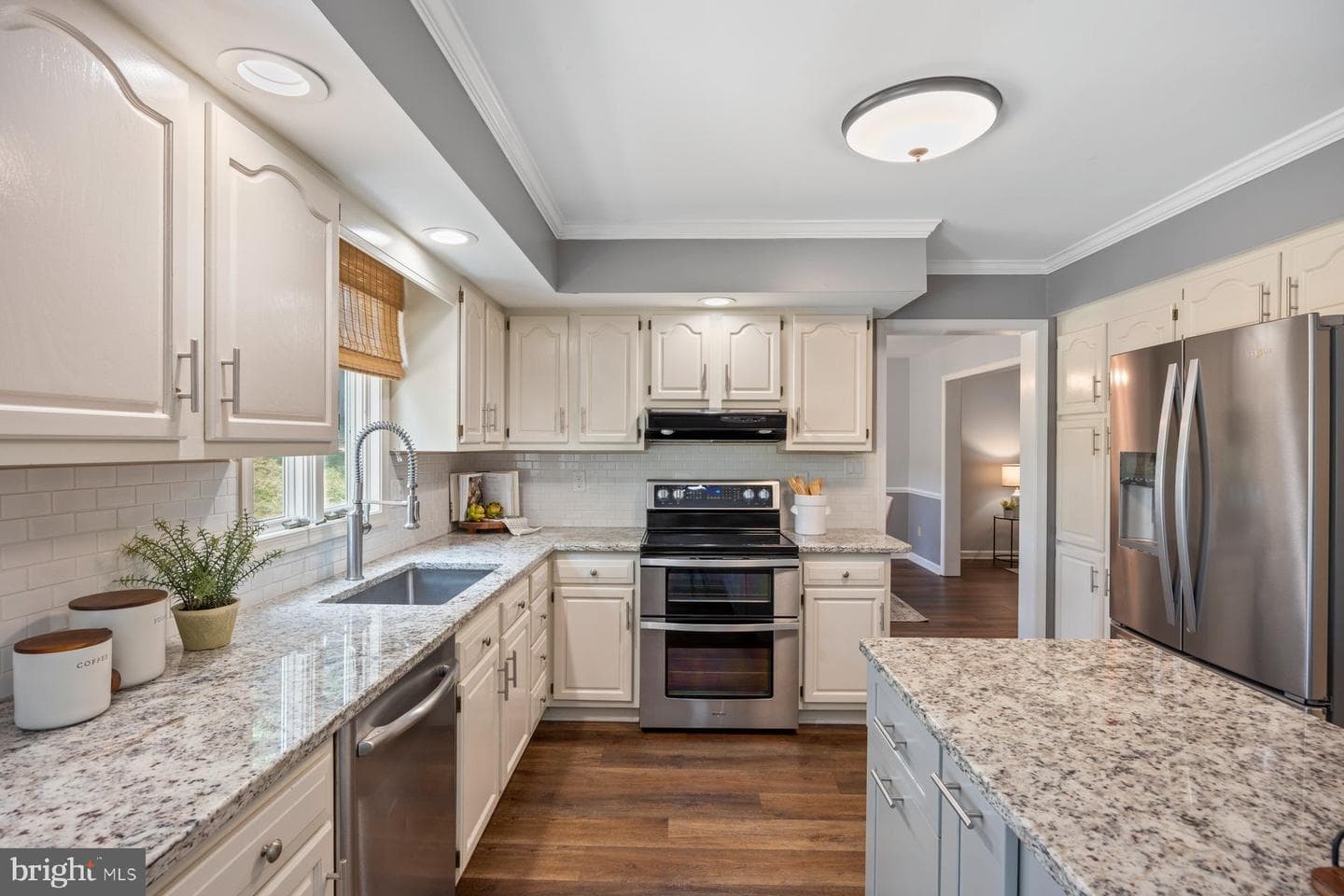 2420 Twin Knolls Circle photo 10
