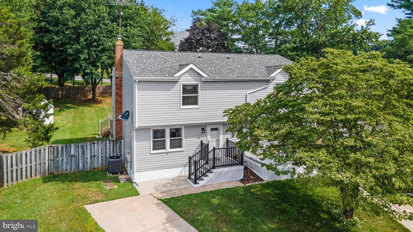 1010 Foxcroft Court