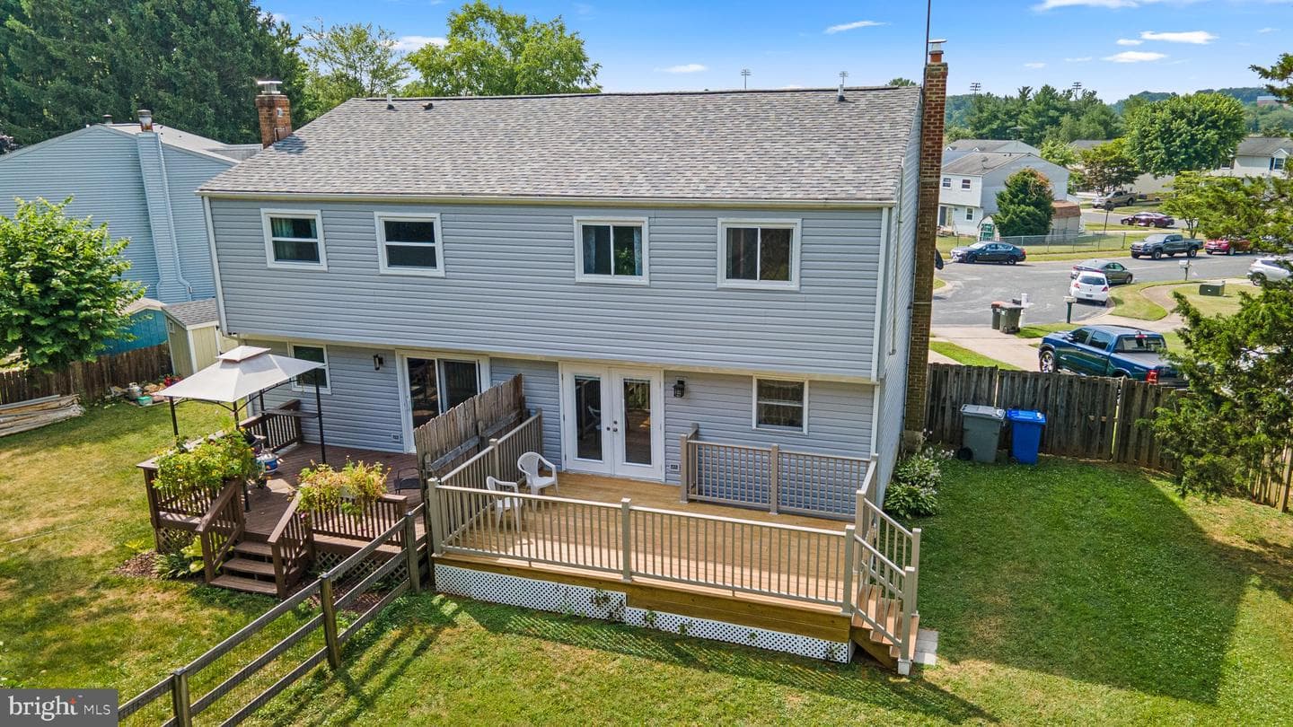 1010 Foxcroft Court photo 4