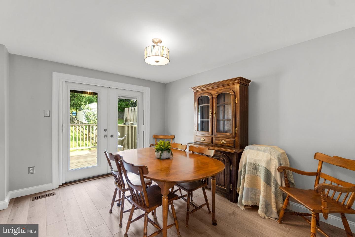 1010 Foxcroft Court photo 8