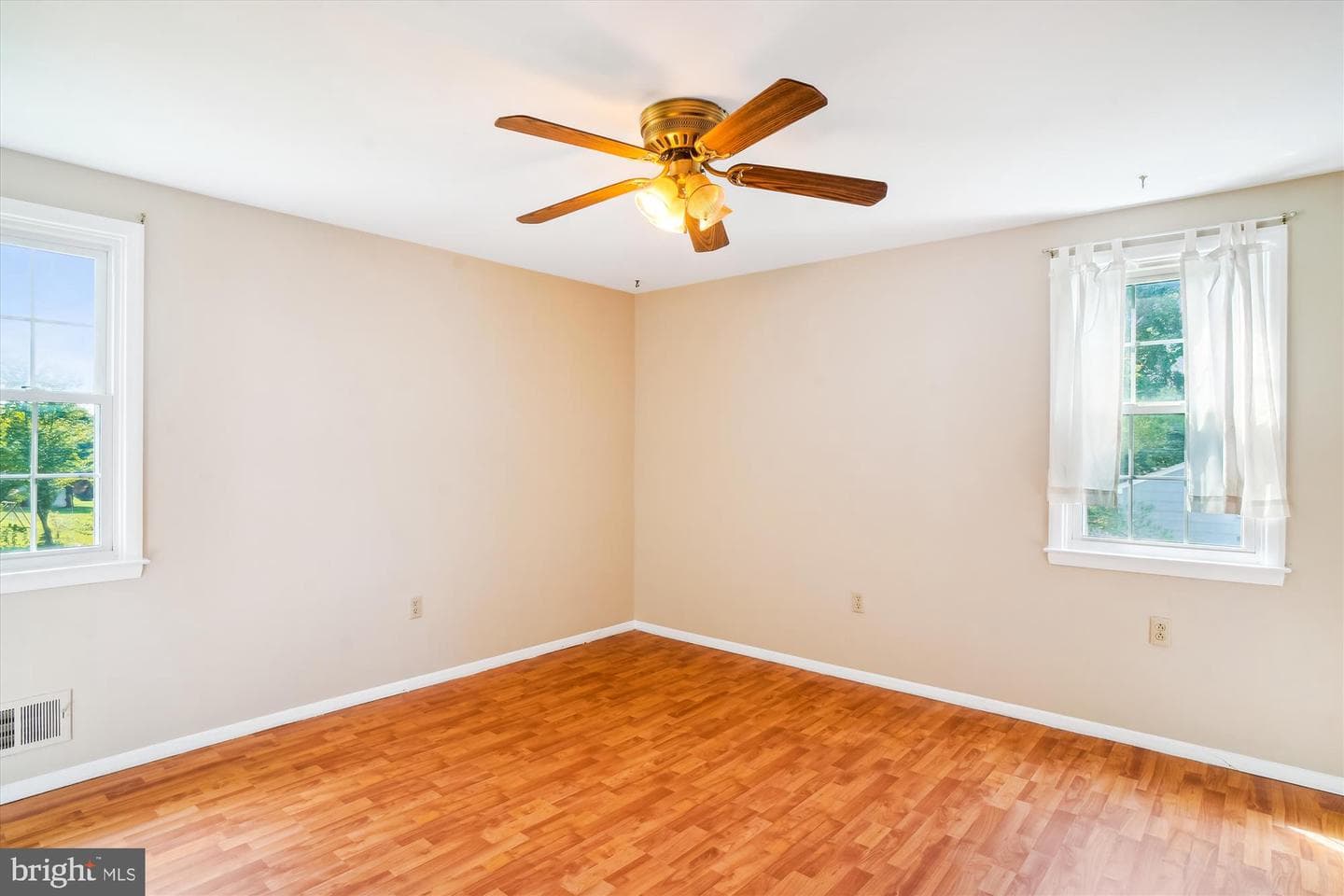 5001 Woodbine Road photo 15