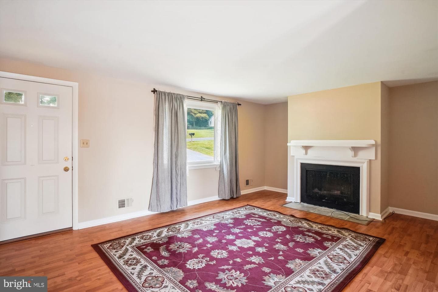 5001 Woodbine Road photo 5