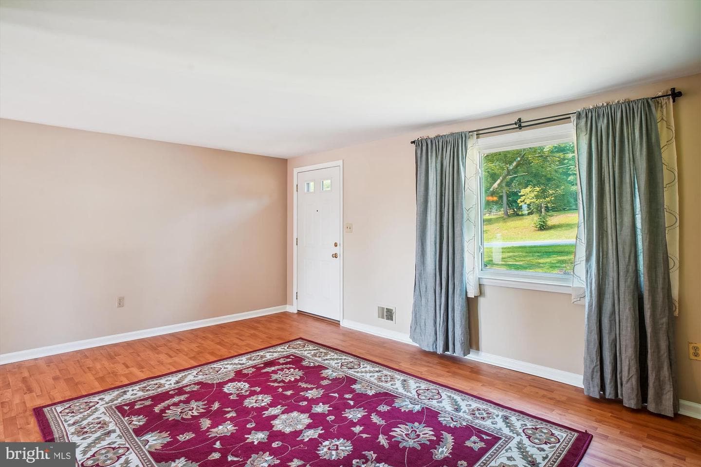 5001 Woodbine Road photo 6