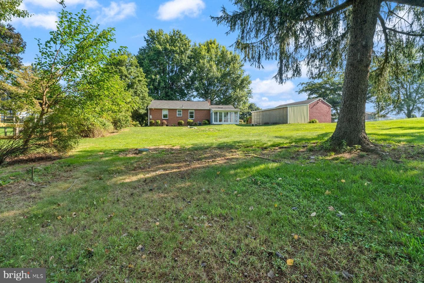 15 Pleasant Valley Road photo 33