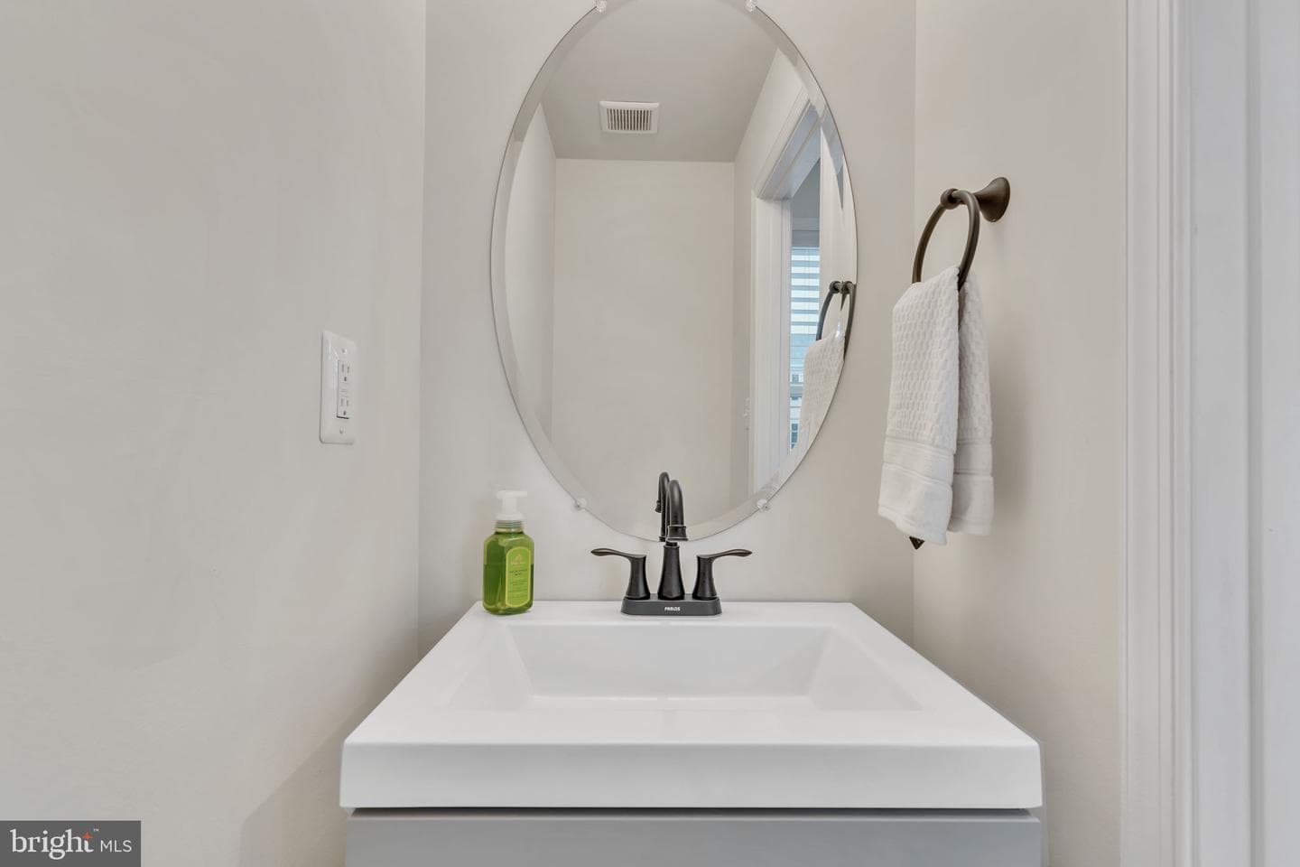 341 Crimson Avenue photo 46