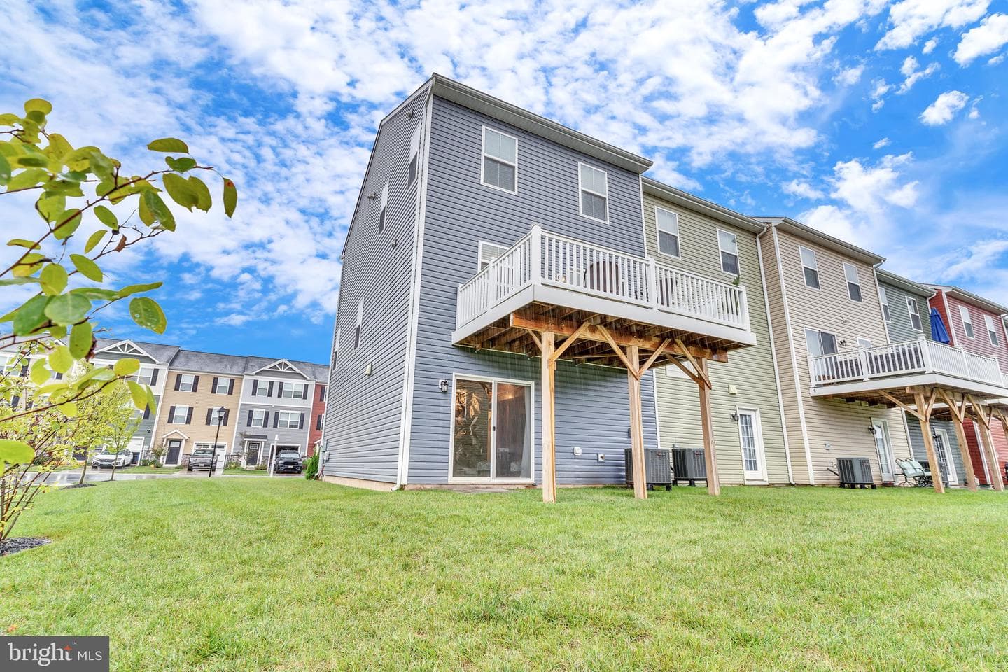 341 Crimson Avenue photo 63