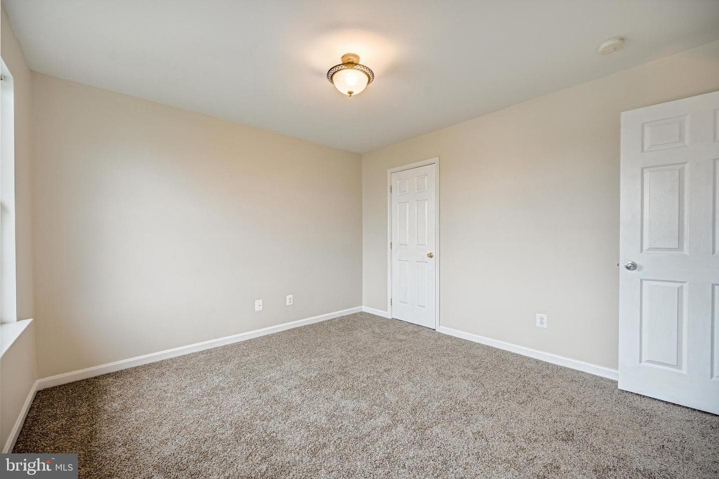 320 O Brien Avenue photo 27