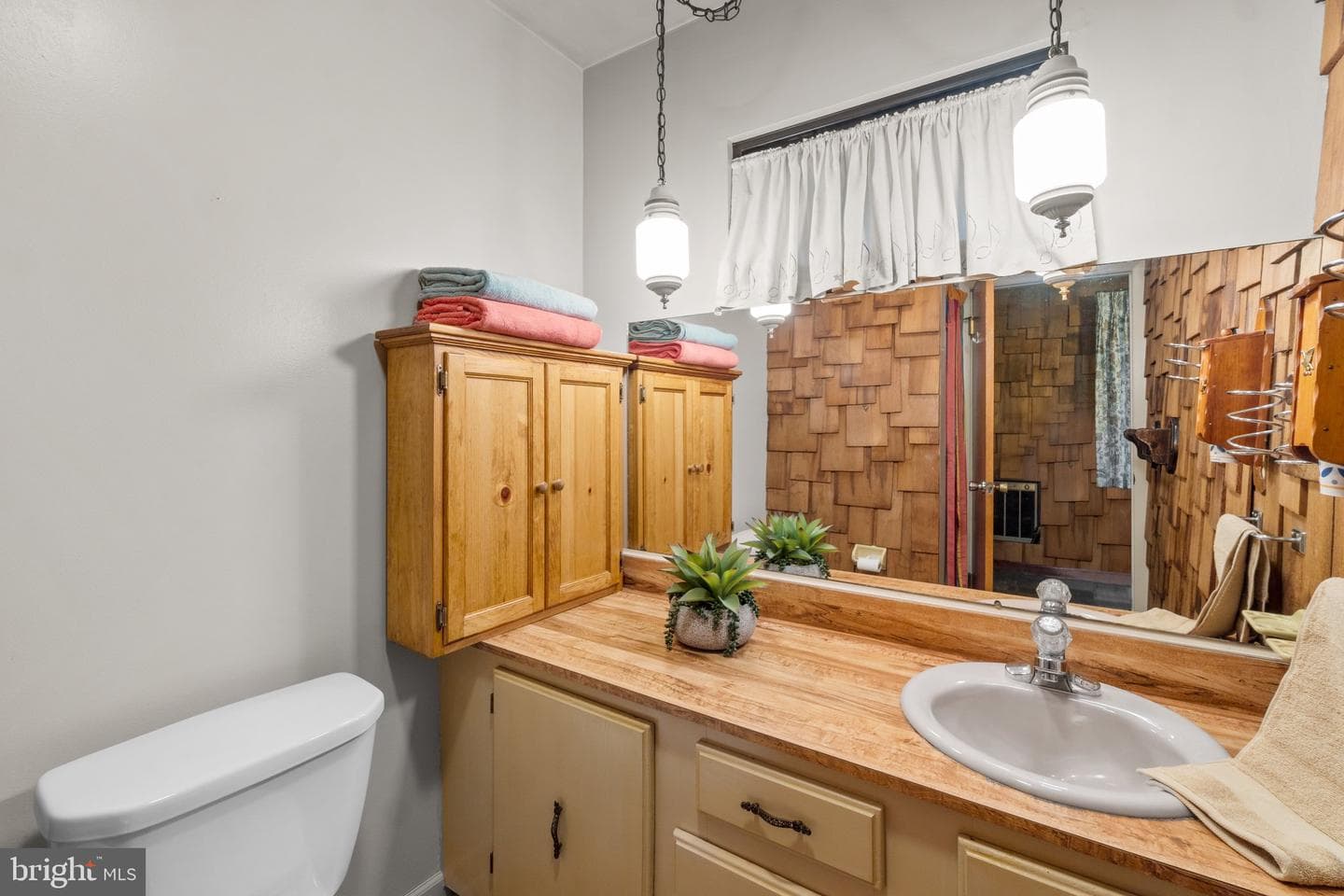 1401 Chazadale Way photo 18
