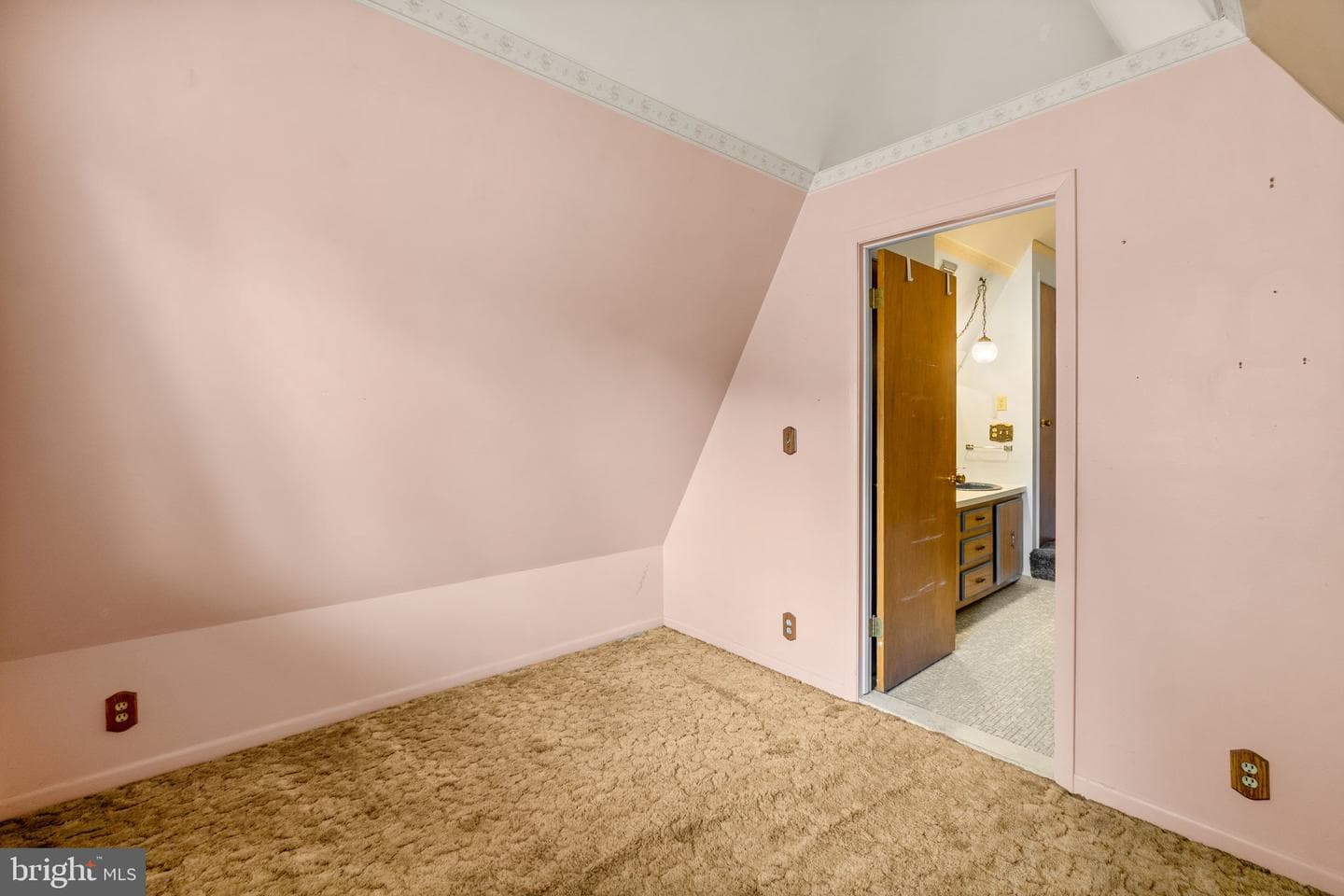 1401 Chazadale Way photo 32