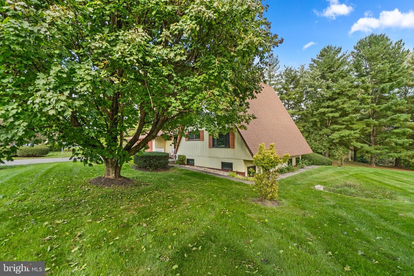 1401 Chazadale Way photo 45