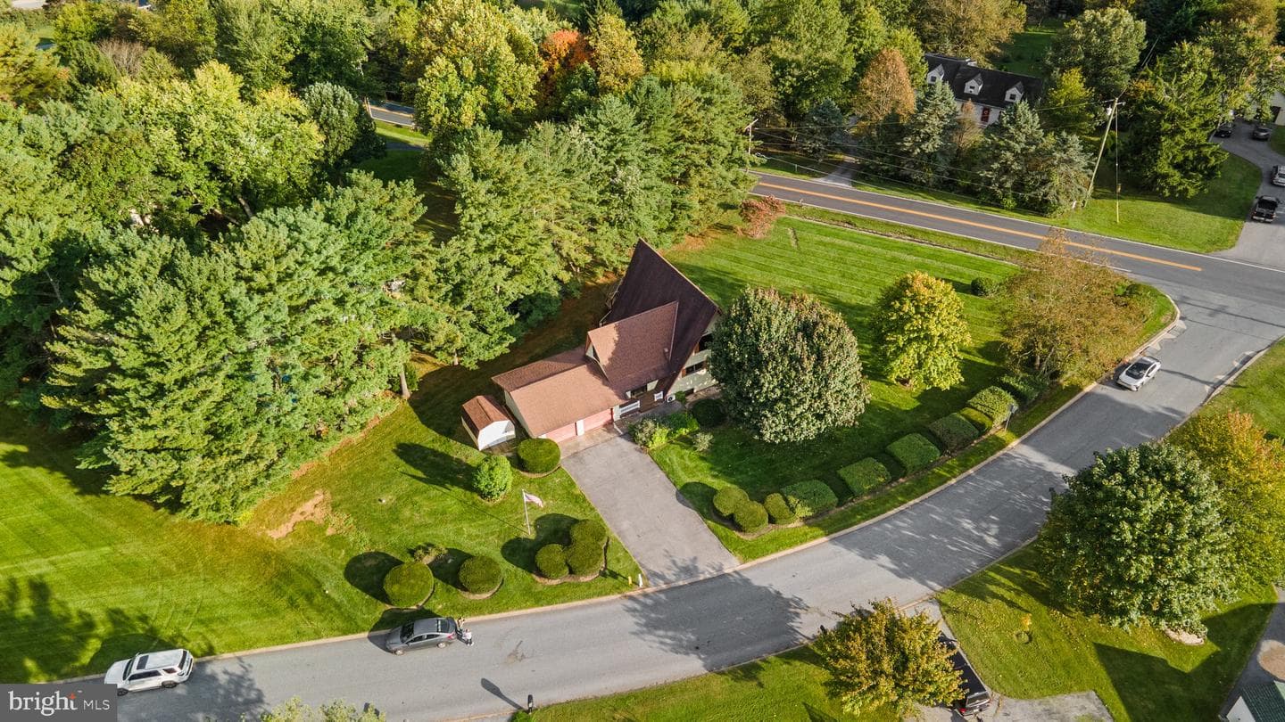 1401 Chazadale Way photo 50