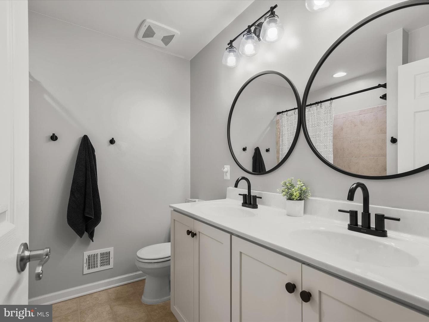 6819 Little Barley Drive photo 28
