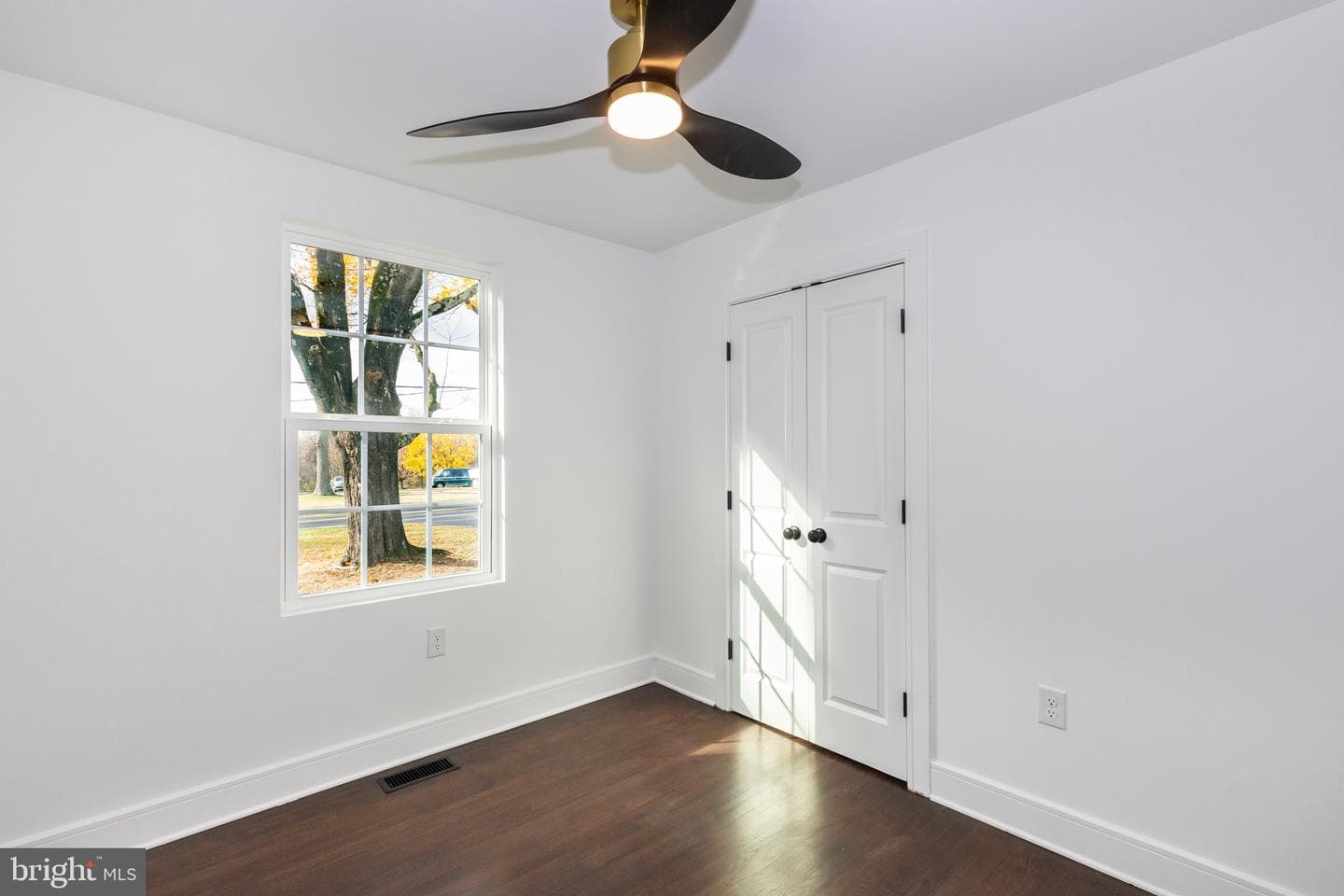 2902 Lawndale Road photo 16