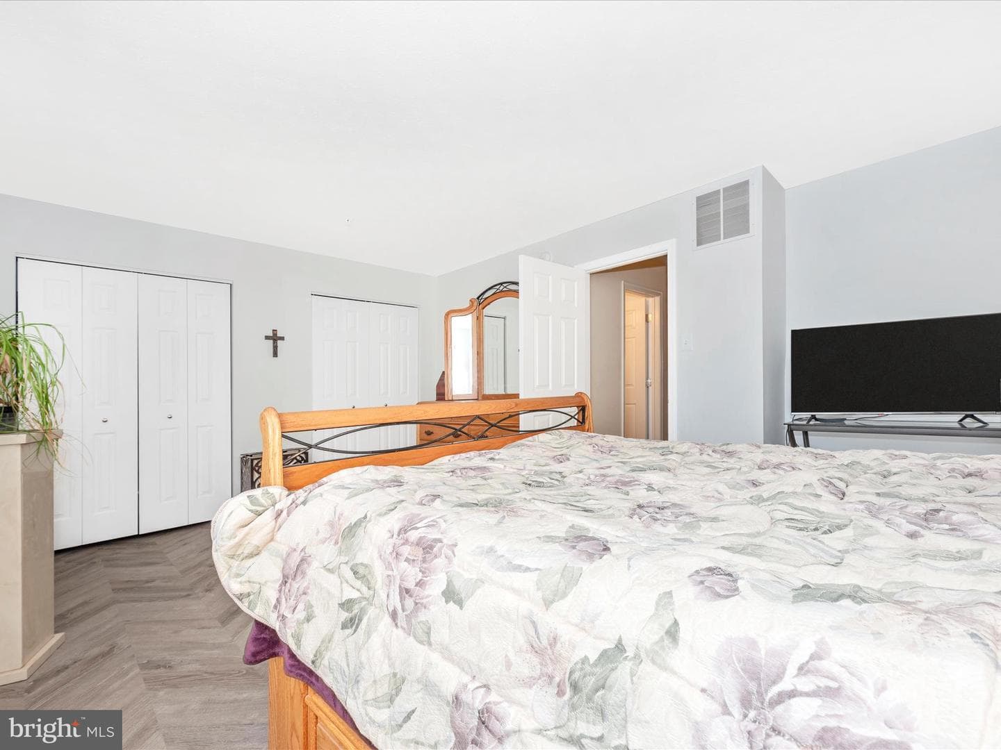 235 Lodestone Court photo 28