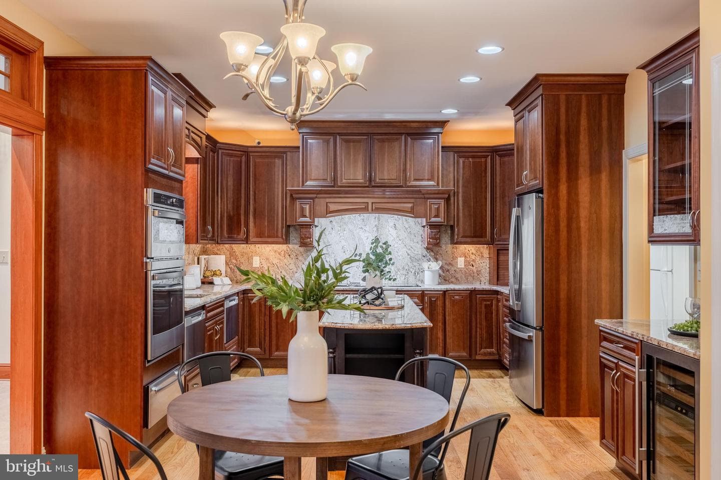6240 Belmont photo 20