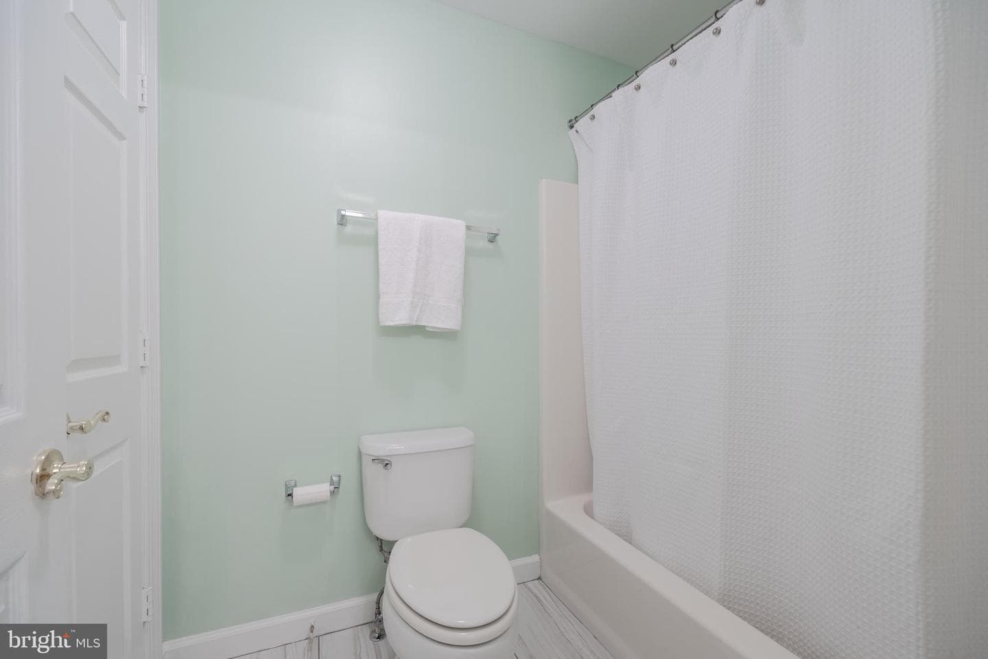 6240 Belmont photo 45