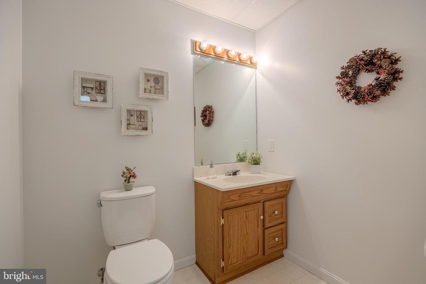 6240 Belmont photo 53