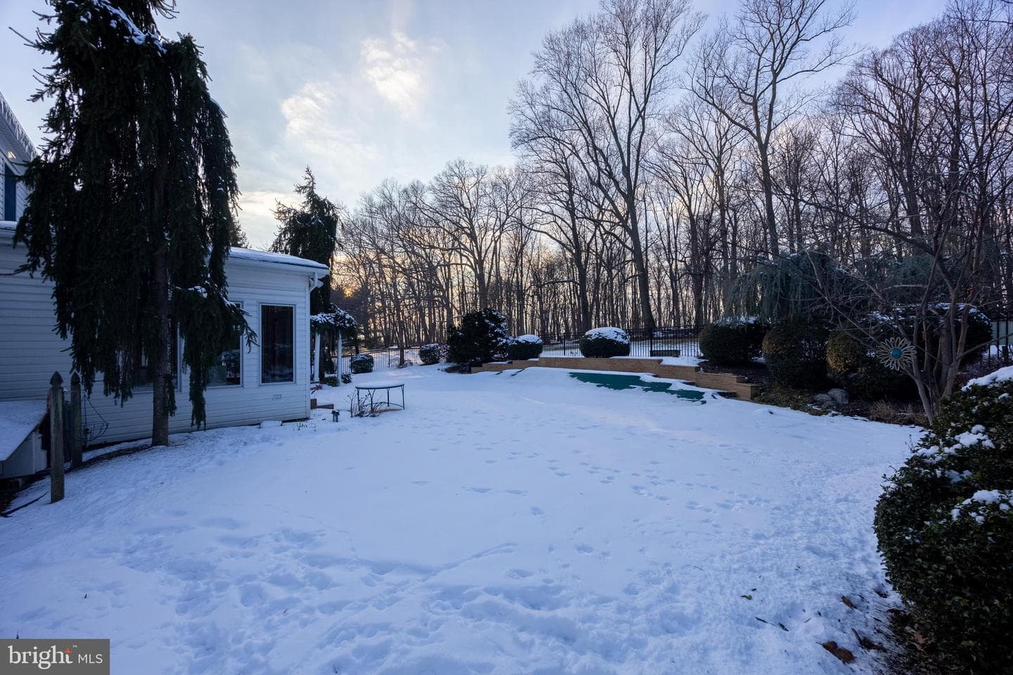 6240 Belmont photo 57