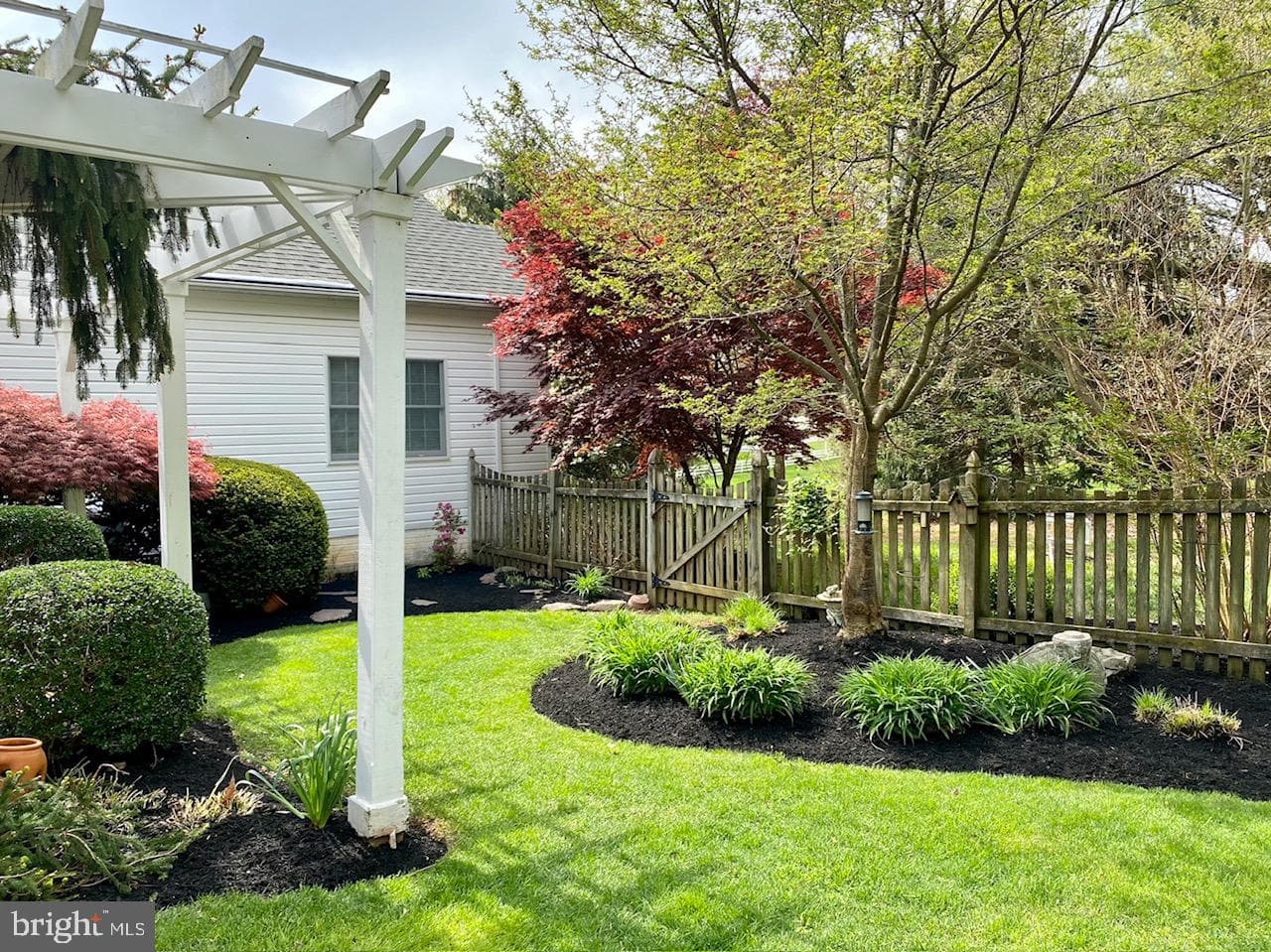 6240 Belmont photo 75