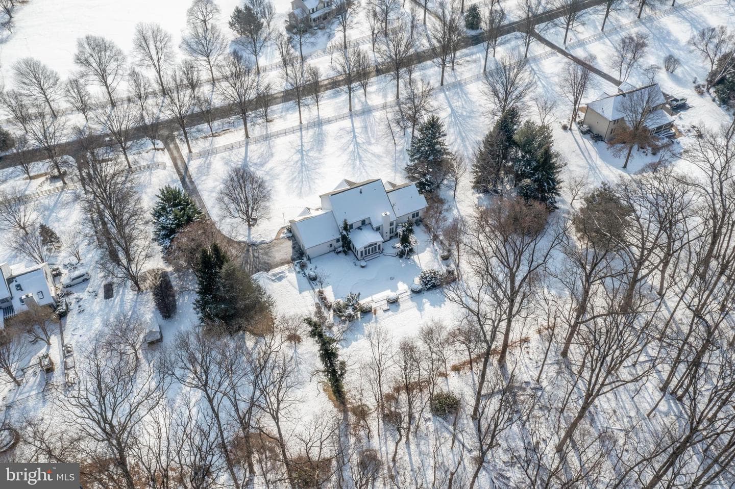 6240 Belmont photo 94