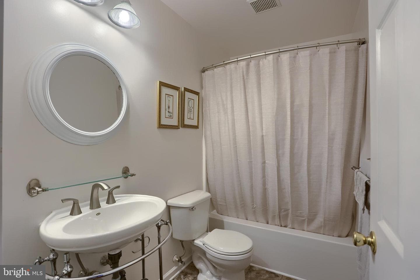 189 Bentley Street photo 19