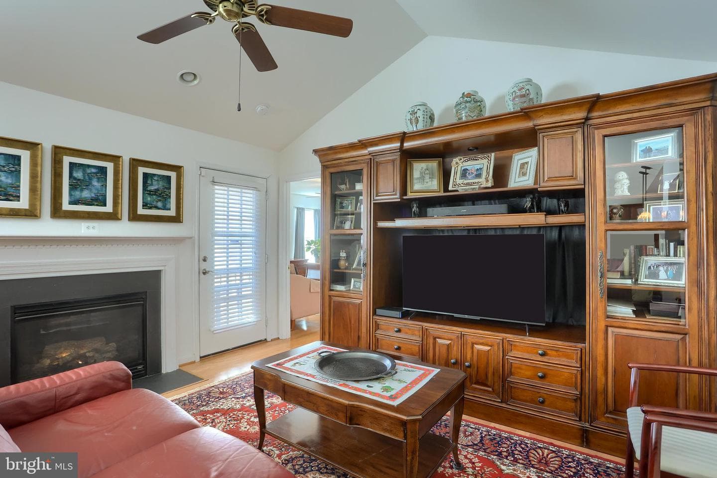 189 Bentley Street photo 3