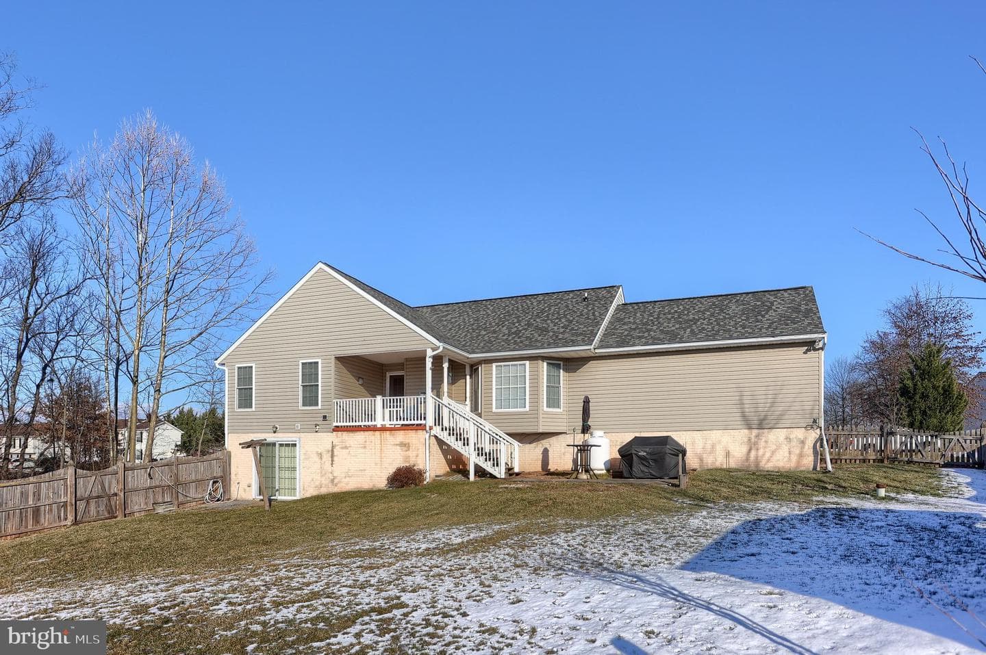 189 Bentley Street photo 32