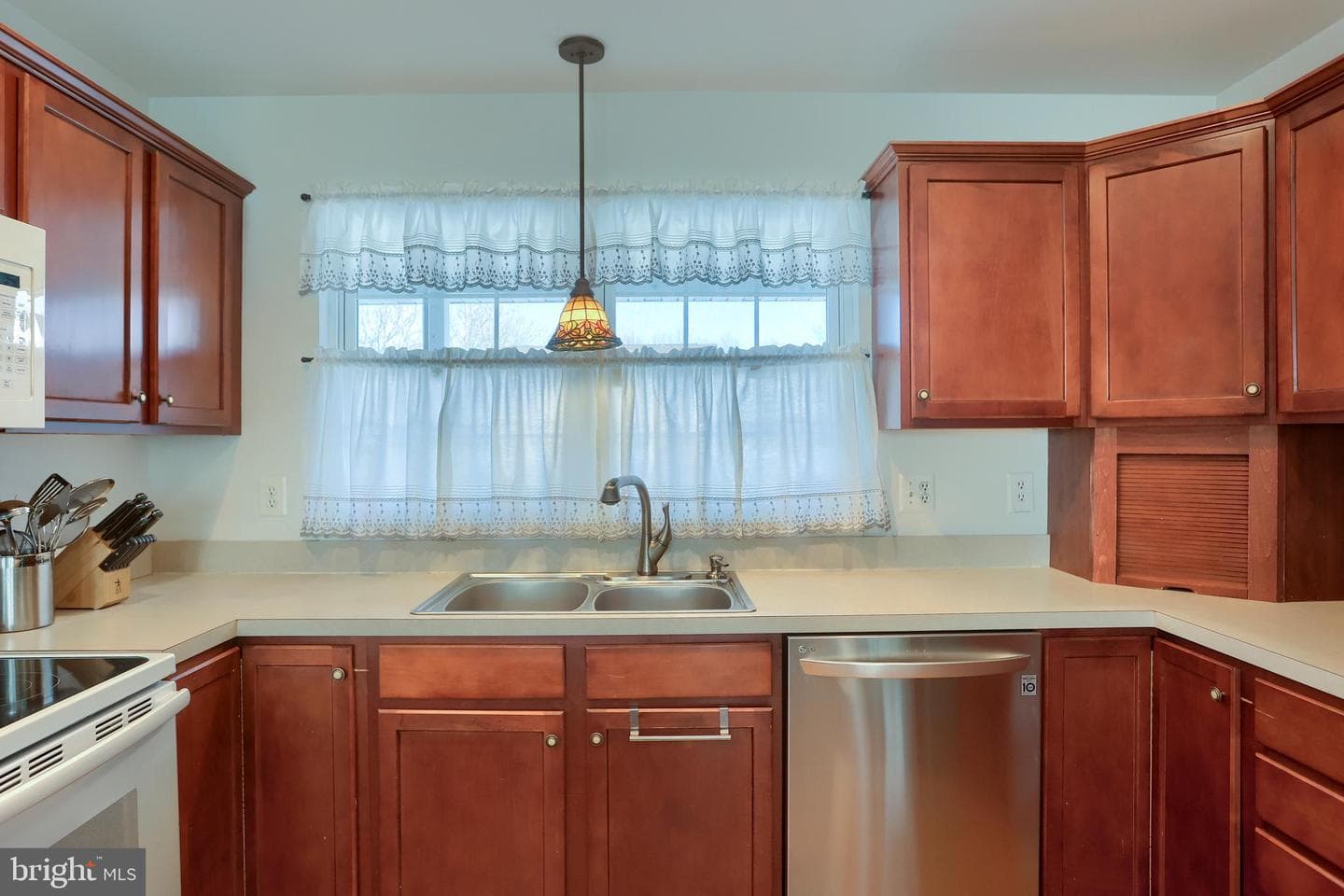 189 Bentley Street photo 8
