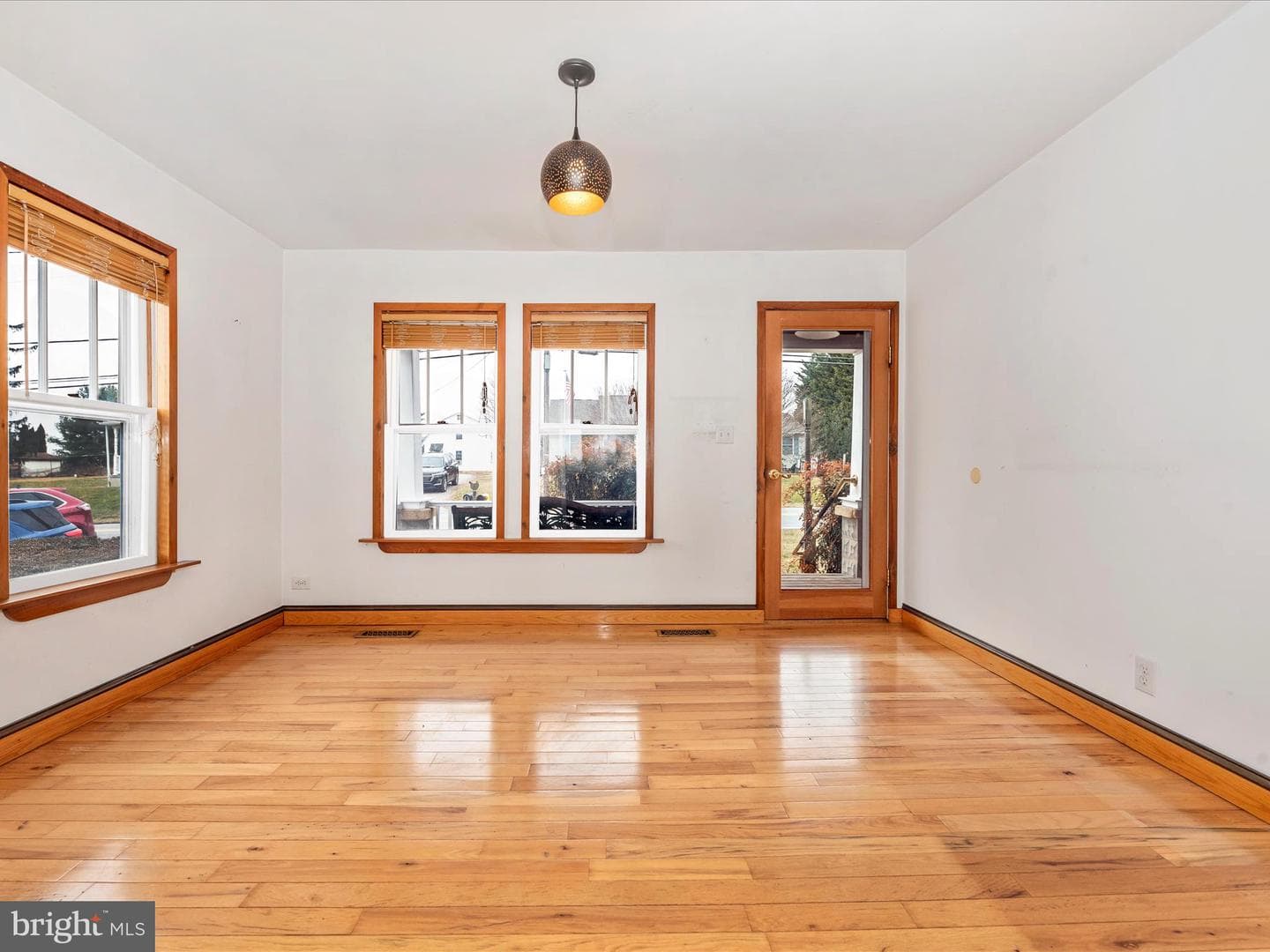 1238 Deer Park Road photo 3