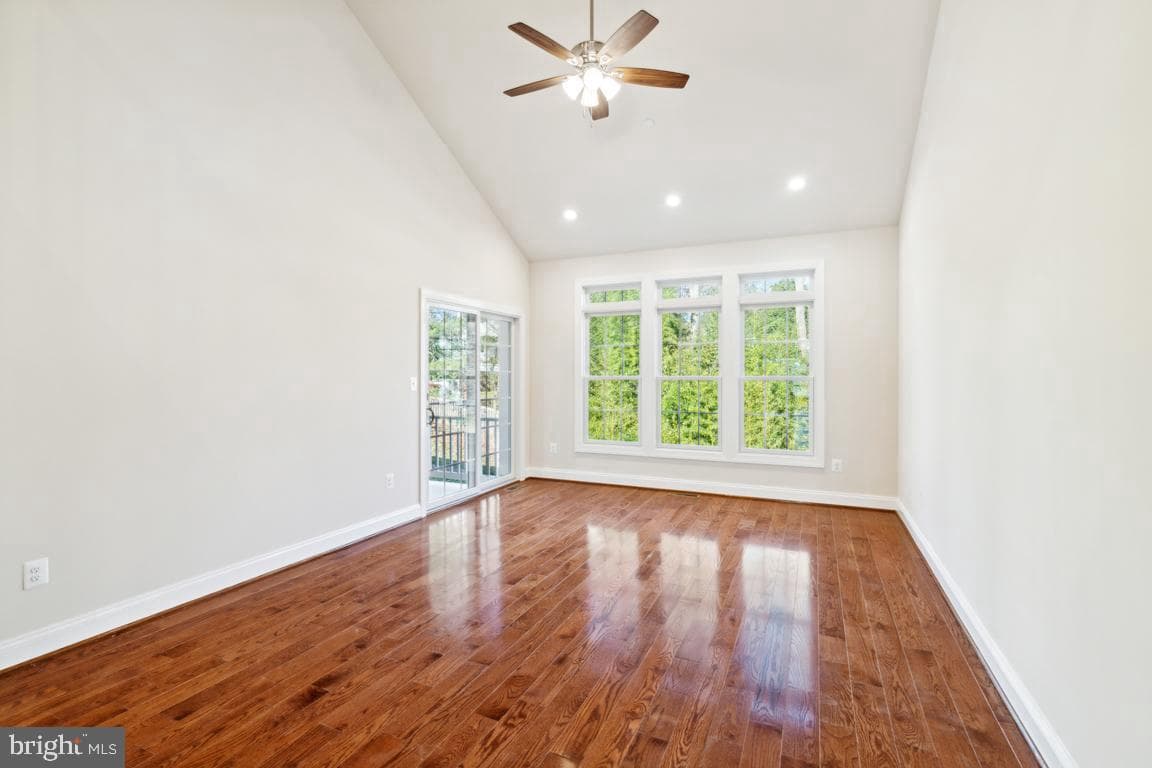 1716 Botanical Ct #24 photo 8