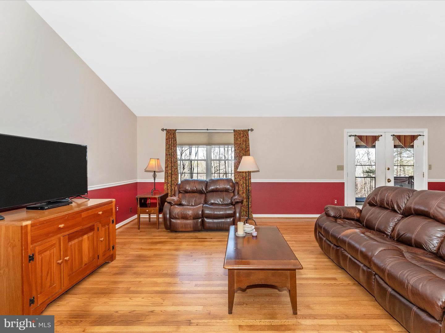 5800 Leslie Lane photo 11