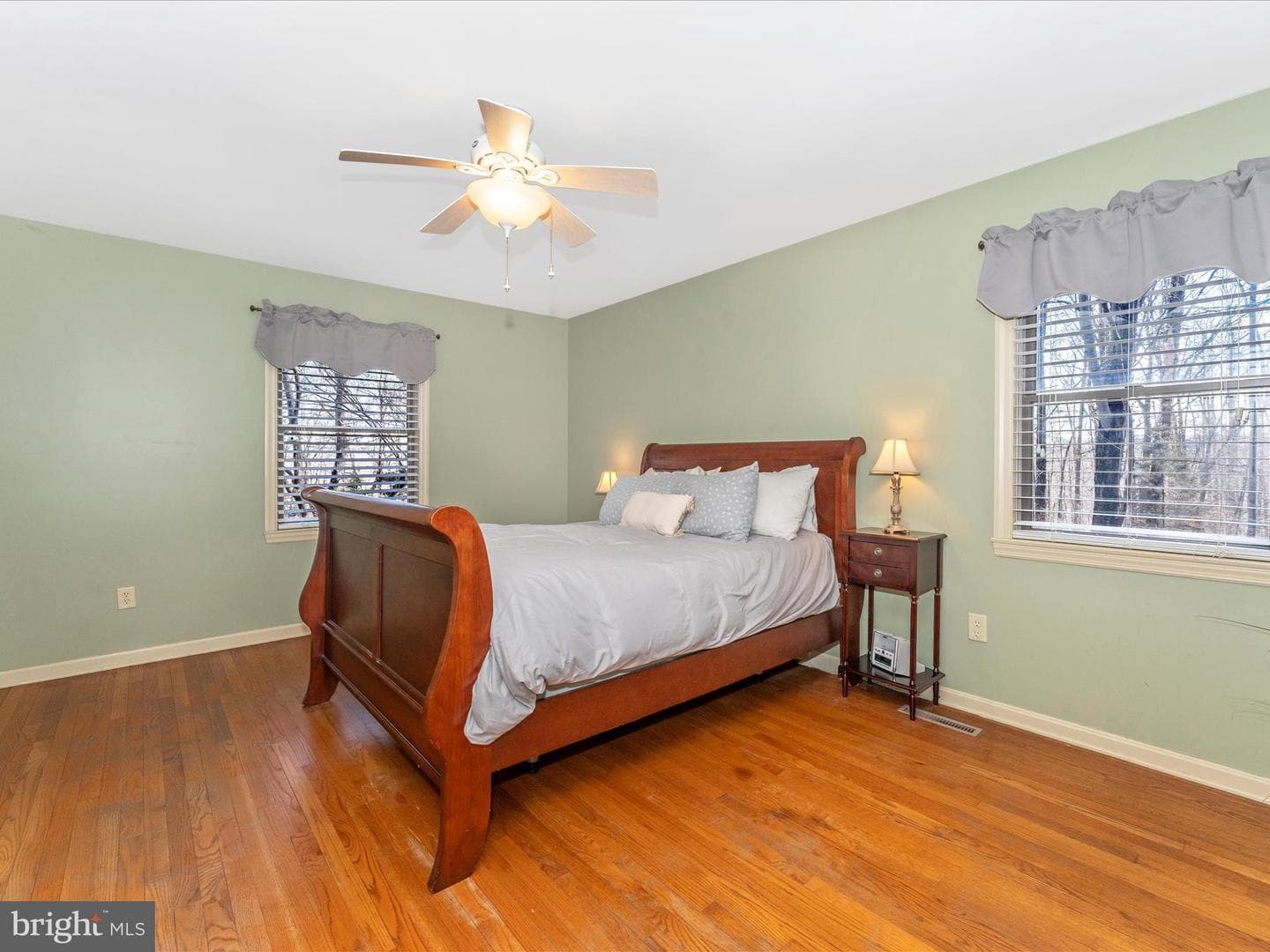 5800 Leslie Lane photo 23