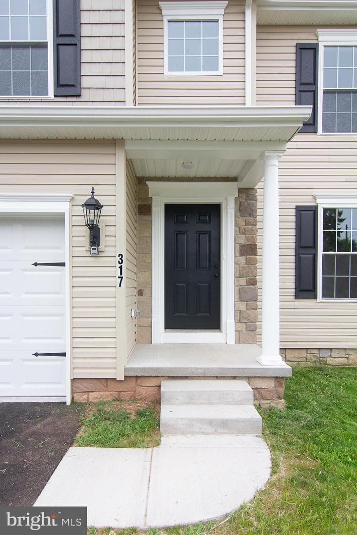317 Taney Heights Drive photo 2