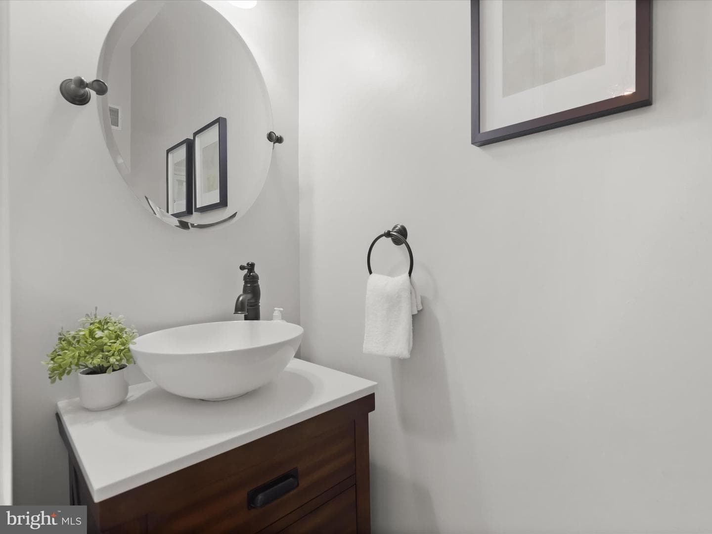 216 Riverview Court photo 30