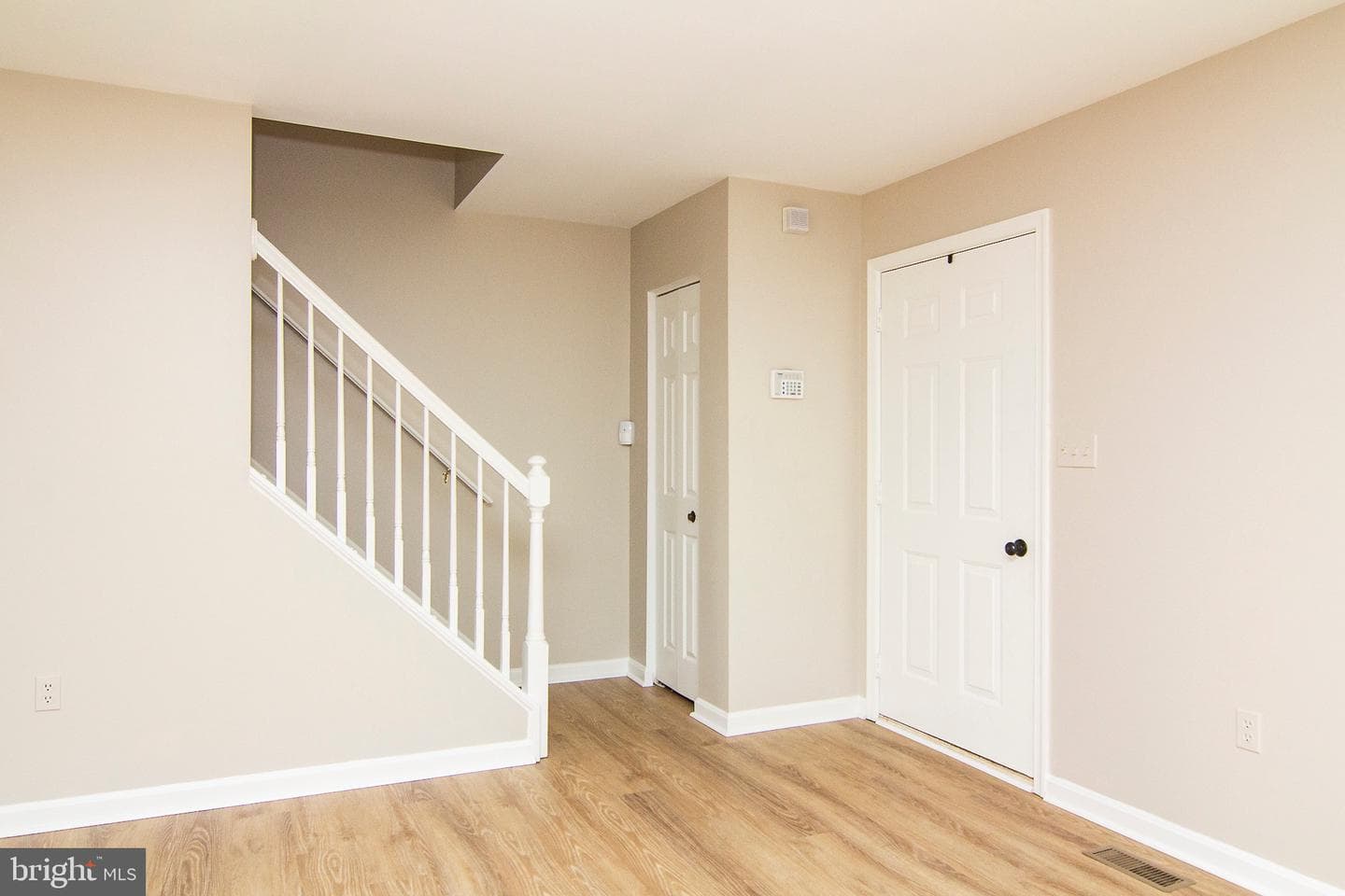 3281 Kaylan Court photo 3