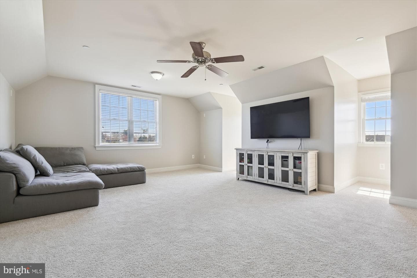 1280 Cambria Road photo 32